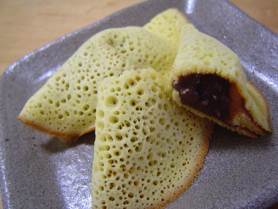 ヨッシ一 ウドゥン ソヴァ 絶対に検索してはいけない言葉 むらすゞめ 岡山県倉敷市の名物の和菓子 現代でいう クレープ の親戚にあたるお菓子であるが 何故か皮をひっくり返すために蓮コラ和菓子と化してしまった 岡山土産を調べる時は要注意