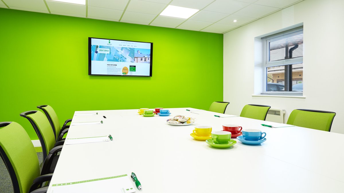 Basepoint_HighW's tweet photo. Tune in to 106.6fm @WycombeSound to hear @exposuredesign live from @Basepoint_HighW #MeetingRoom on @localradioday  https://t.co/tCMujxrLYj https://t.co/JLpjEBQslf