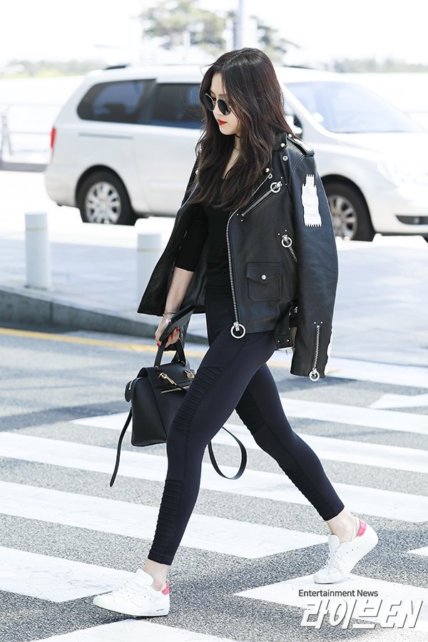 0210amethyst's tweet photo. 손나은 사복 모음 #5 https://t.co/FTIonh5K6B  #손나은 #sonnaeun #naeun #fashion https://t.co/ecJaPpQbwn