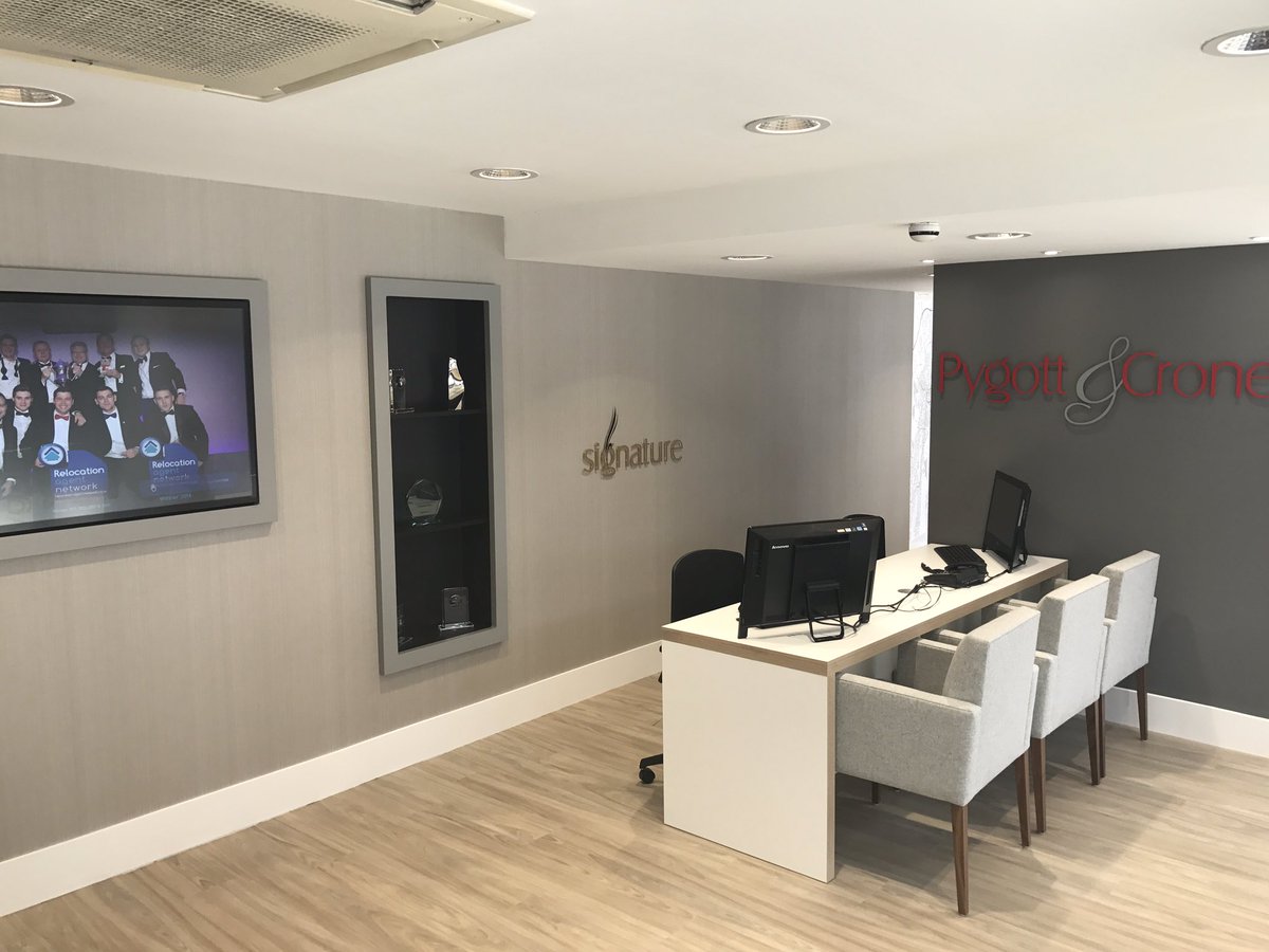 TimjwDowning's tweet photo. Fantastic work by @apssGroup @PygottandCrone new #lincoln #office , major #investment #welovesellinghouses @RelocationAgent https://t.co/RP3XiNRT1b