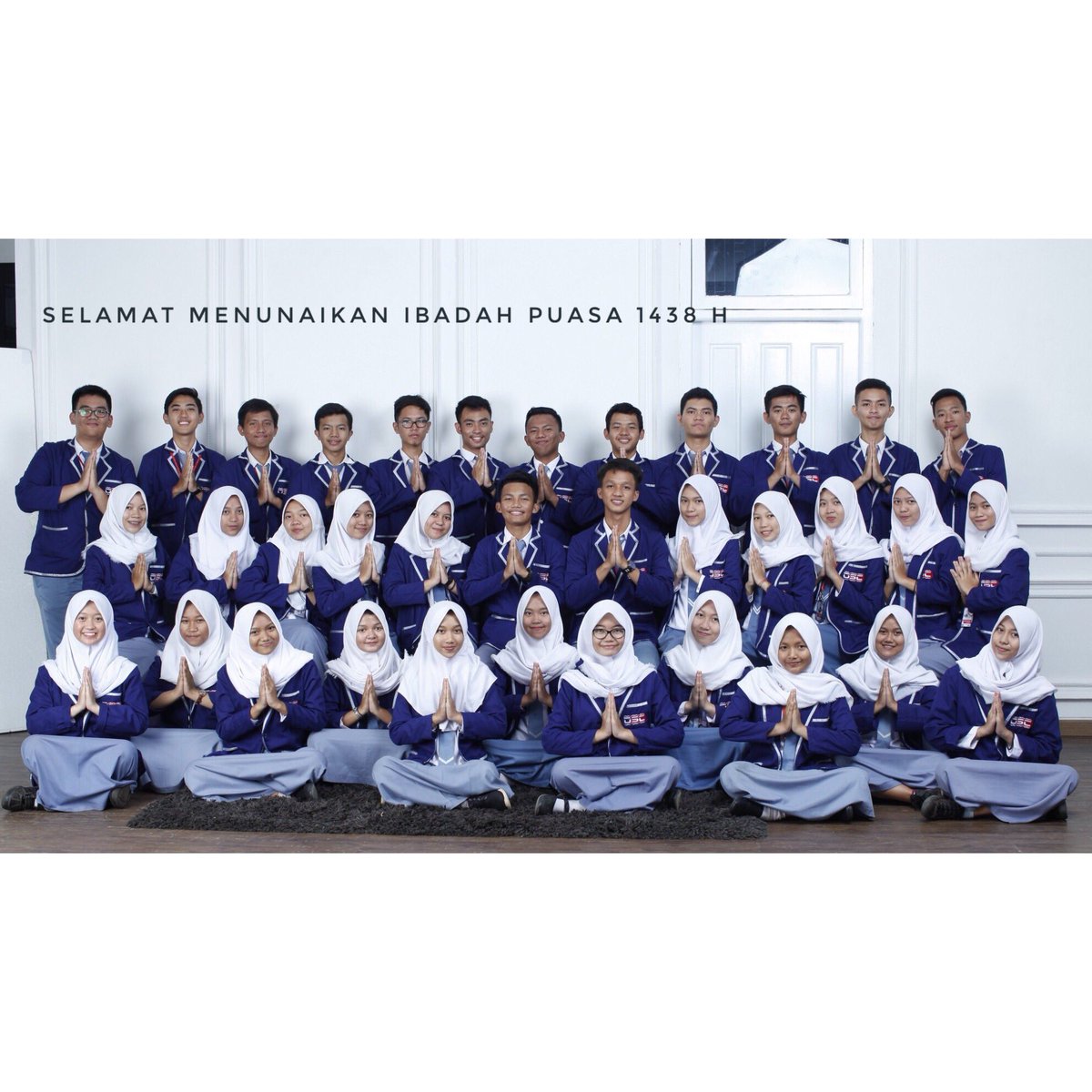 Assalamualaikum Wr Wb
SELAMAT MENUNAIKAN IBADAH PUASA 1438 H
Tetap jaga pandangan dan hawa nafsu ya! 😆
