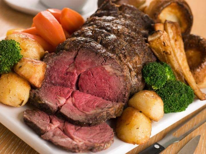 PJsAbuDhabi's tweet photo. Never miss our last carvery #brunch this season.
Indulge into succulent roast selections &amp; freeflowing drinks!
for bookings:800 101 101 https://t.co/BP3qiDPmwx