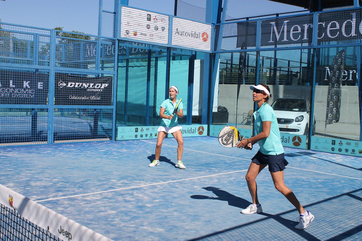 PalmaPadel's tweet photo. ¡Recta final de la IX edición del Torneo de pádel #Mercedesbenz @auto_vidal!
Hoy #Semifinales #Finales y #EntregaPremios
Somos #PalmaPadel https://t.co/P0ssde1MMC
