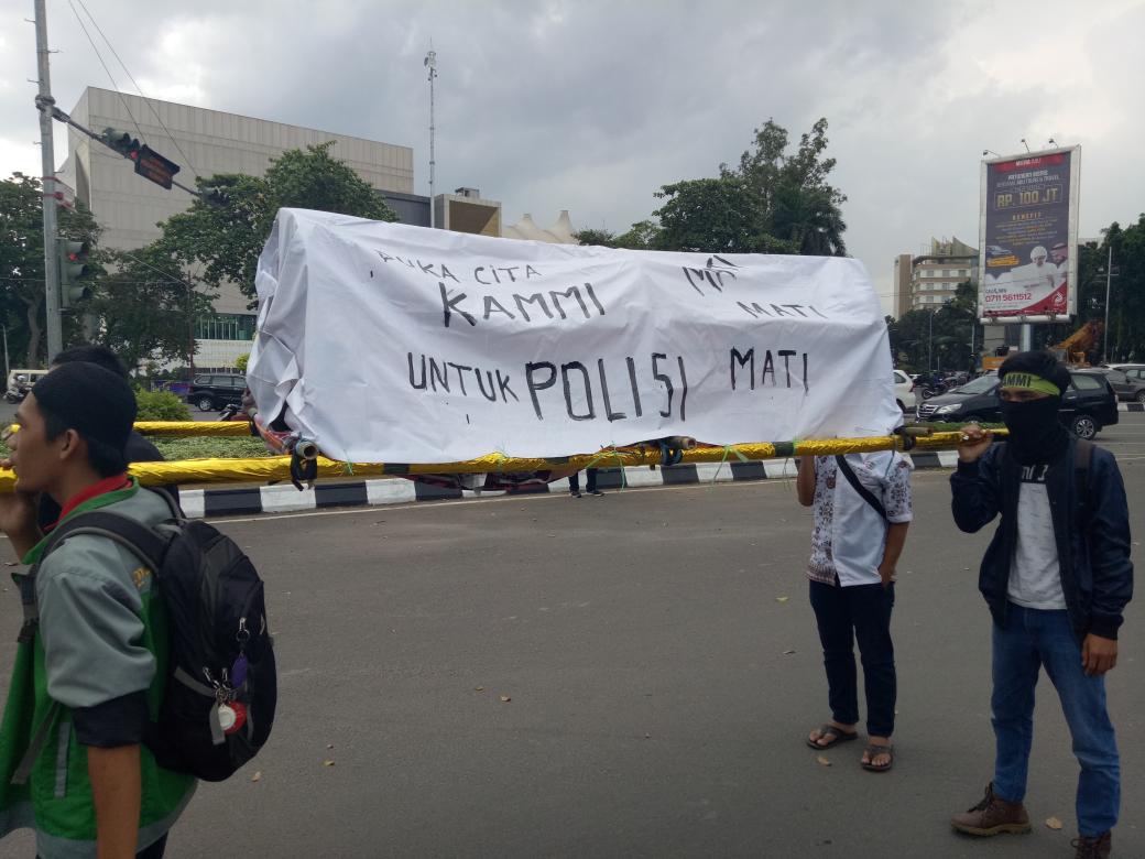Rezim anti kritik #Jum'atPerlawanan #copotkapoldametrojaya #copotkapolresjakpus #KAMMILawanTiraniHukum