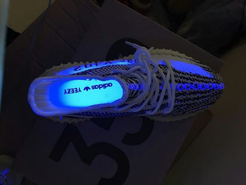 yeezy 350 V2 zebra#yeezy#350 V2#Adidas#yeezy boost 350#yeezy zebra