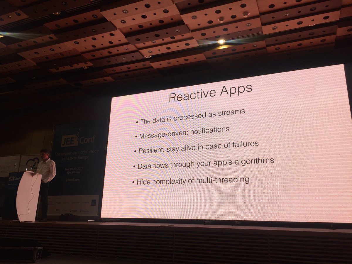 tmatyashovsky's tweet image. @yfain explains #reactive #streams via #rxjava2 at #jeeconf 2017
