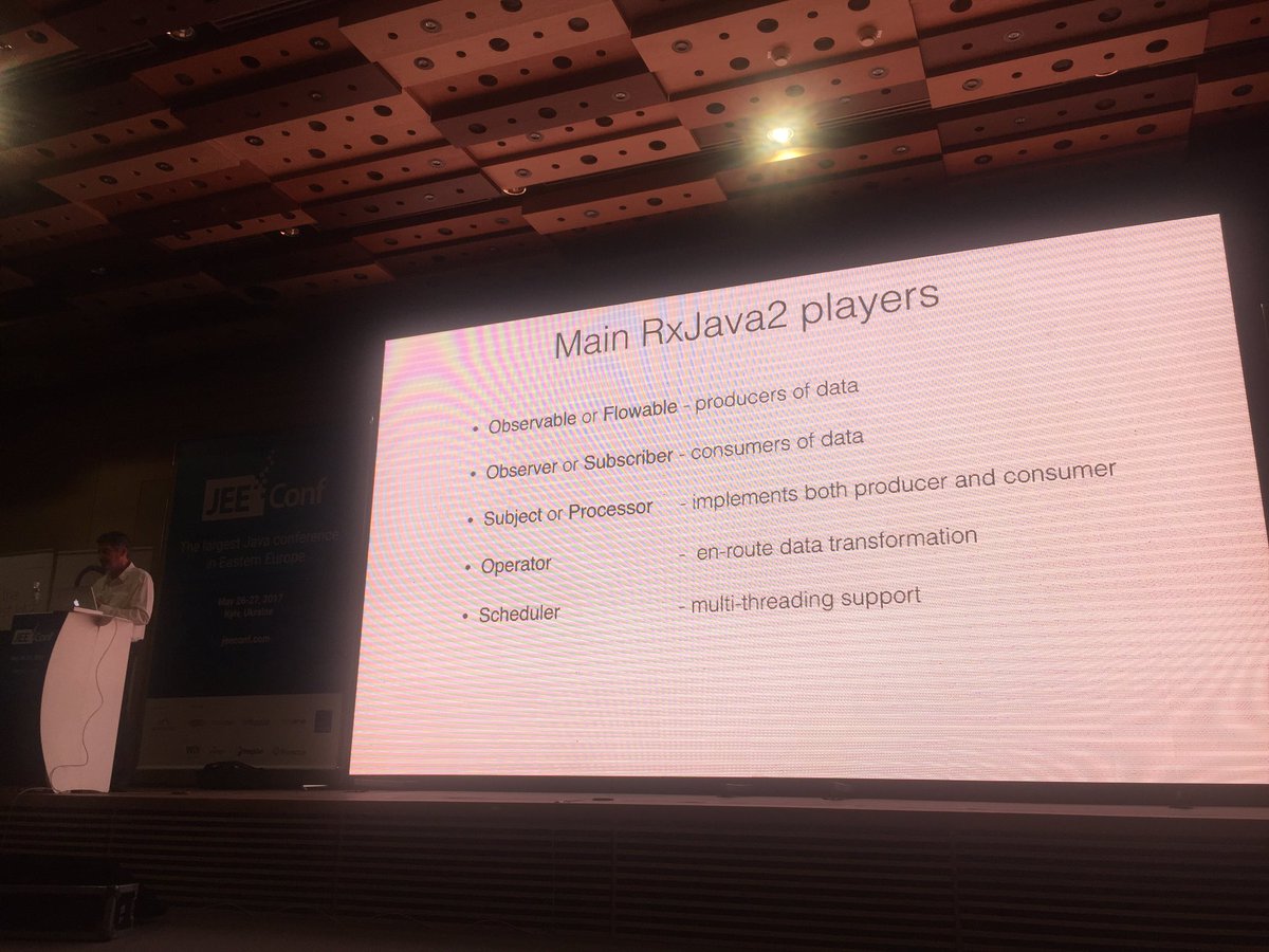 tmatyashovsky's tweet image. @yfain explains #reactive #streams via #rxjava2 at #jeeconf 2017