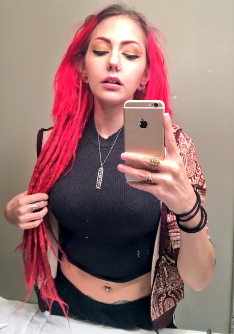 Before my makeup got severely fucked up while getting severely fucked, and I came 4 times anally❤️😍❤️<a href="/tag/pawg"class="tags"><span>#pawg</span></a><a href="/tag/altporn"class="tags"><span>#altporn</span></a>