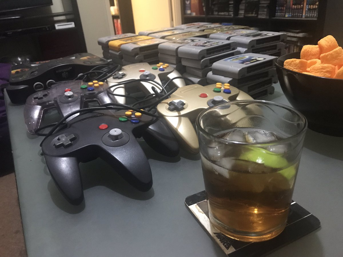 startledpixels's tweet image. Kicking back with some old school gaming and booze. #DevLyfe #indiegame #IndieGameDev