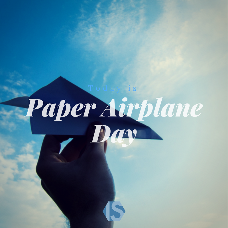 idleSwarm's tweet photo. Who can make the best paper airplane? How far can it fly? #paperplanes #paperplane #mypaperplanet #PaperPlaneGang #origami https://t.co/4jjM95CZ3k