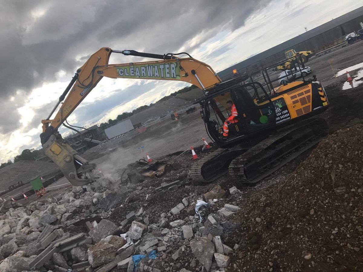 ScotJCB's tweet photo. Thanks to Ryan MacDonald who sent us these images of a #JCB #JS220 working as part of the Aberdeen to Inverness railway upgrade near Forres. https://t.co/OsWyml4Klc