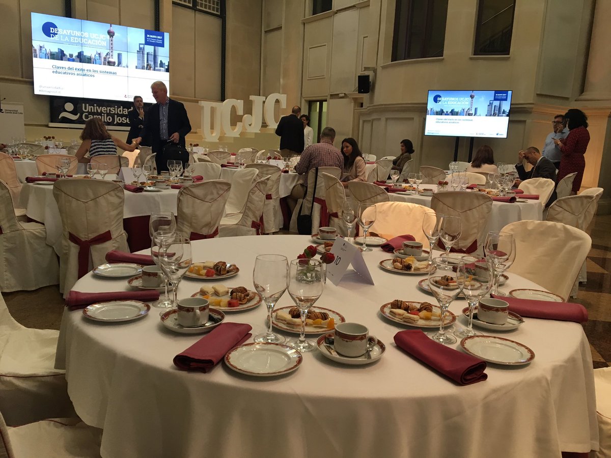 IreneUCJC's tweet photo. Desayunos UCJC de la Educación "Claves del éxito en los sistemas educativos asiáticos" @universidadcjc #AlmagroUCJC https://t.co/ZYbRTSxGMx