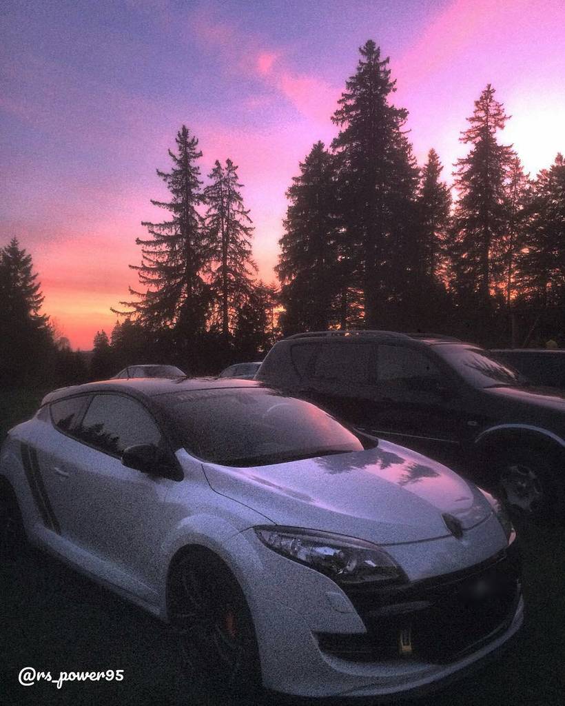 TurboRenault's tweet photo. @rs_power95 - 🌄🚗 #renaultsport #renaultclub #renaultmegane #megane #meganers #instamegane #320ch #320hp 
#rs #rsalpine #instarenault #insta… https://t.co/hVQwlarmKn