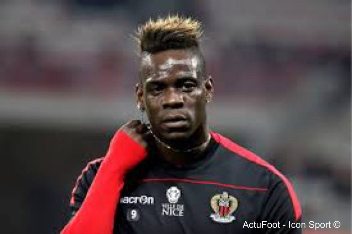 ActuFoot_'s tweet photo. Selon @leprogreslyon, L'OL courtise Mario Balotelli. Rachid Ghezzal est d'accord pour prolonger 4 ans avec l'OL. https://t.co/OPiBVOlxal