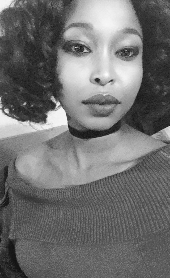 tshepii's tweet photo. Issa babe. Happy Friday y'all. #postngo #crush #blacknwhite #blackgirls https://t.co/0okiJexy9e