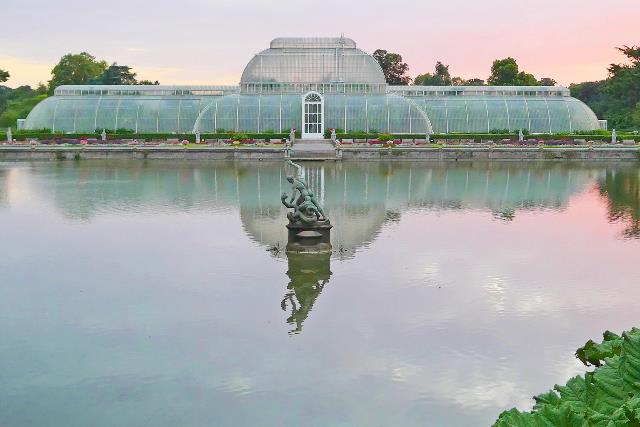 TCIndex's tweet image. Graham wins Kew Gardens role dlvr.it/PFG2r1 #construction #news