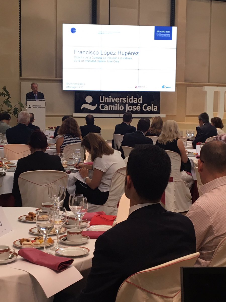 IreneUCJC's tweet photo. Desayunos UCJC de la Educación con Nieves Segovia, Francisco López Rupérez e Ismael Sanz @universidadcjc #AlmagroUCJC https://t.co/5Nb76s4pye