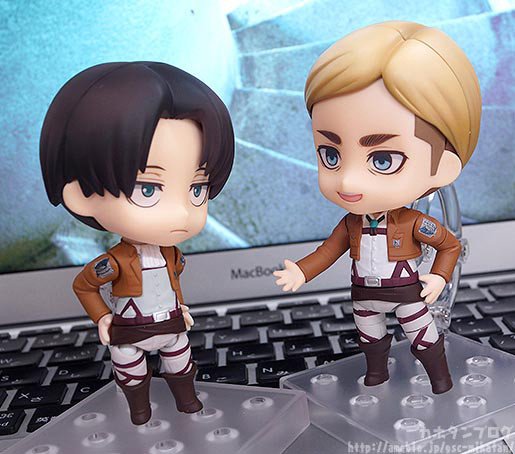 gsc_kahotan's tweet photo. 本日のブログを更新いたしました！⇒【心臓を捧げよ！！】「ねんどろいど エルヴィン・スミス」5月30日（火）案内開始◎ https://t.co/3qayXhSfdO #shingeki #進撃の巨人 #goodsmile この他とっておきの付属パーツが…！？詳細は記事にて！ https://t.co/1J2qJ8Qx2D