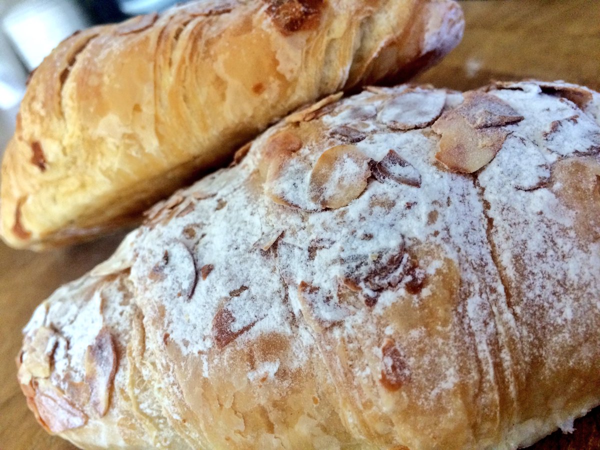 Breakfast is served <a href="/amy_gilbert_18/">Amy Gilbert</a>  thanks to <a href="/MyersPlumLoaf/">Myers Plum Loaf</a>