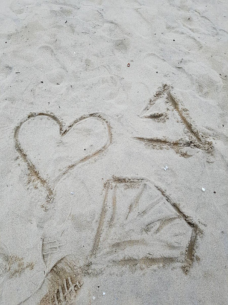 kimteahaa's tweet photo. when the first time i get into bts  i always  thought that theres nothing as best as bts, but here i am, stanning them #2YearsWithSEVENTEEN https://t.co/RIWGkY05lt