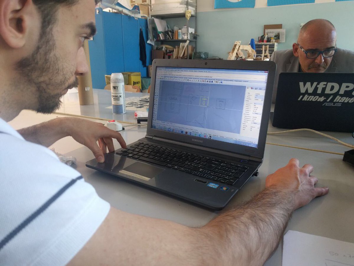 fablabimola's tweet photo. Qualcuno ha detto progettazione? Noi siamo sempre sul pezzo! 👨🏻‍💻🎛 #fablab #tech #imola https://t.co/UTSqiTolVr https://t.co/E5xRVql9u9