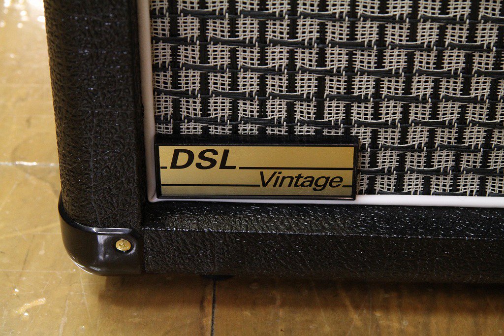 Yamano_Rockinn's tweet photo. 【B館2階】Marshall DSL40C の限定カラーモデルあります！当店入荷1台のみ…お見逃しなく！→https://t.co/kzjUfQgA85
#Marshall #DSL40C #限定カラー https://t.co/SvlmyDxU57