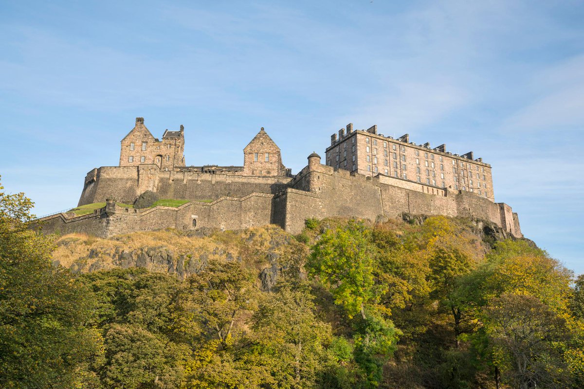 VisitScotNews's tweet photo. What a beautiful day to explore Scotland @BarackObama ☀☀  Here are a few amazing places you might like to visit. #ScotSpirit https://t.co/3ol4gYg1lX