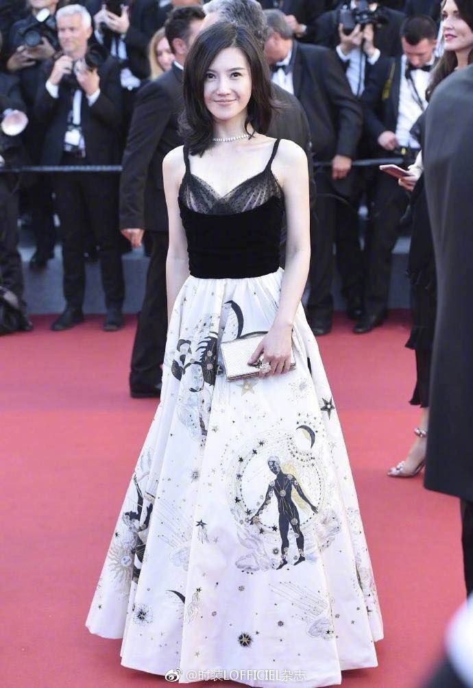 LOFFICIELCHINA's tweet photo. #杨子珊 #yangzishan at #cannesfilmfestival https://t.co/op2bf0VD2p