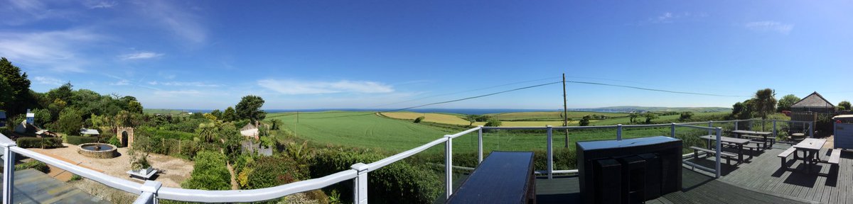 djpodge's tweet photo. Another tour and what a beautiful day to roam the Cornish countryside on the hunt for Doc Martin https://t.co/d20oZ8MYuz