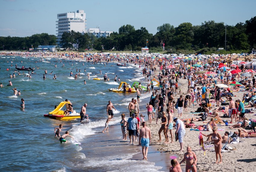 Semminger1's tweet photo. Kläranlagen-Keime im Meer: Vom Regen in die Jauche - https://t.co/0nBTbCPPCF #story https://t.co/xnjiVGwSoO