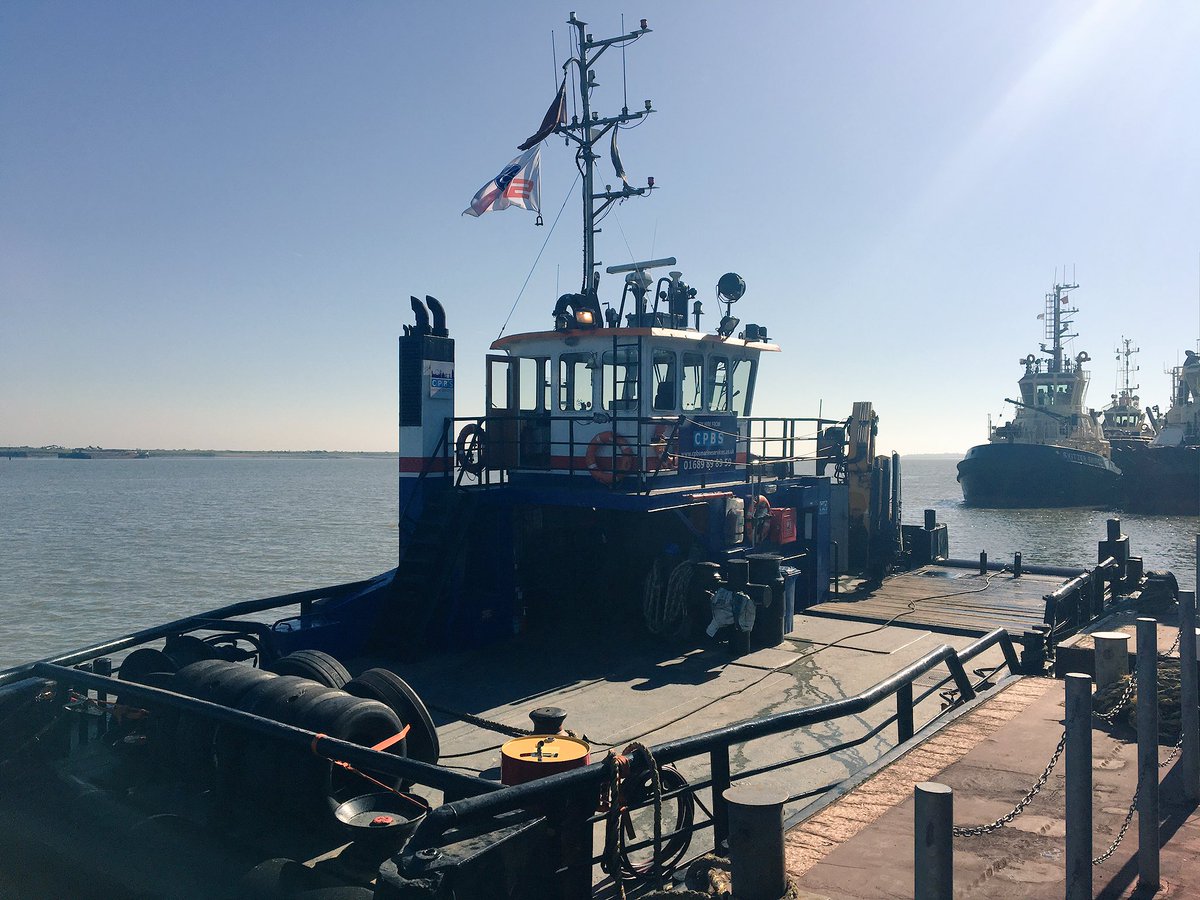 RulerCrewing's tweet photo. Working with @CPBSMarine today at tilbury, waiting for the tide @LondonPortAuth Denton #RulerCrewing #marine #crew #getsignedup #cv #newjobs https://t.co/ljhRfYTRCo