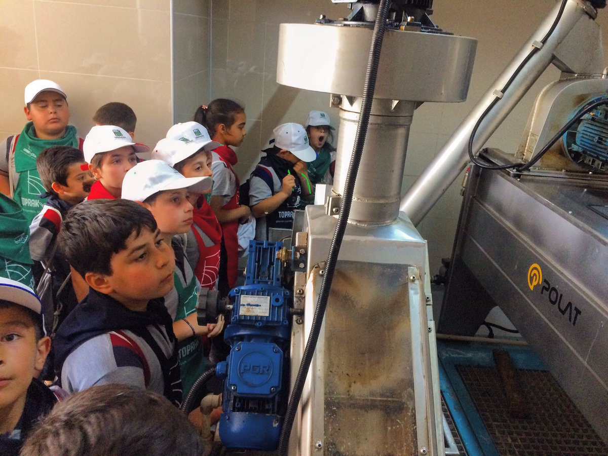 Biz artık zeytinyağı nasıl üretilir biliyoruz. Siz de öğrenmek istemez misiniz? #toprakvecocuk #zeytinyağı <a href="/izmirticborsasi/">İzmirTicaretBorsası</a>