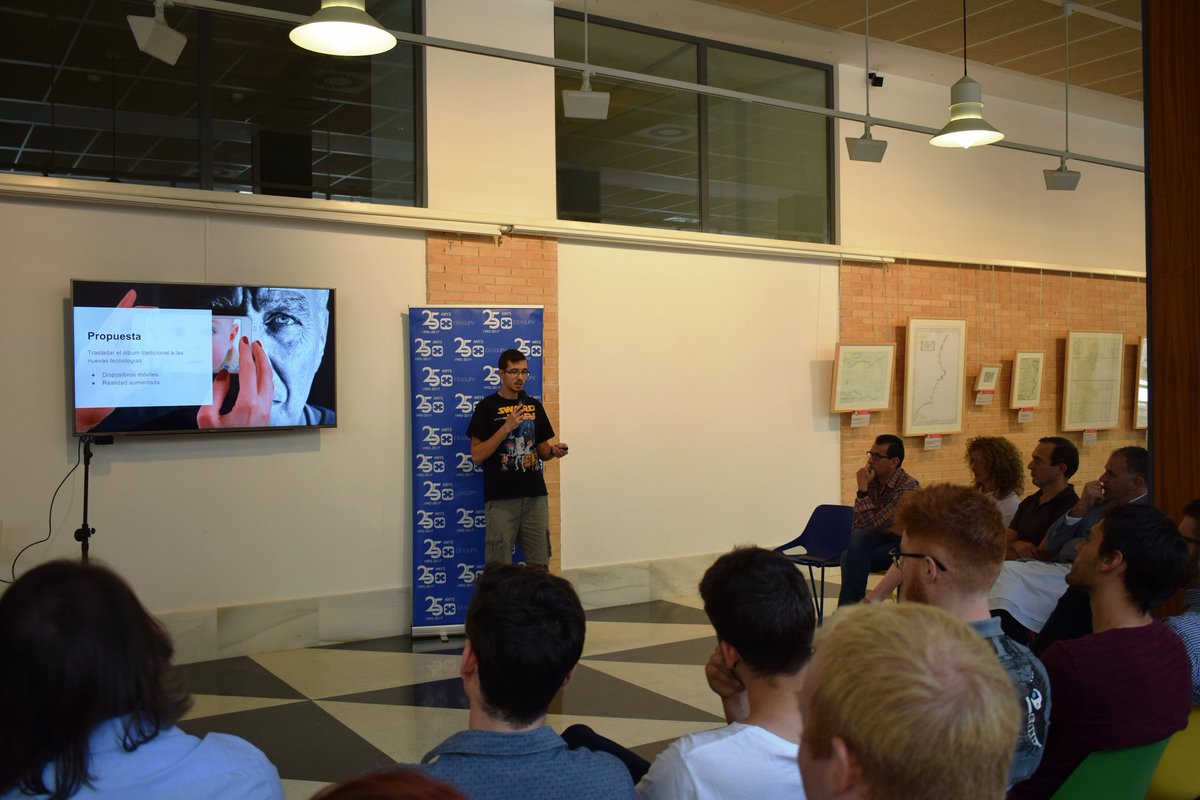ideasalcoy's tweet photo. ¡Más fotos del Concurso START-UPV! #alcoy #ideasalcoy #upv https://t.co/lk5gE6syh3