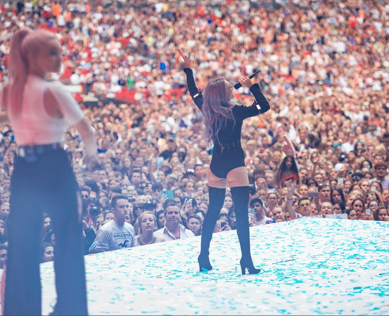 FamousRewind's tweet image. All our dreams can come true if we have the courage to pursue them. @louisa 🔥