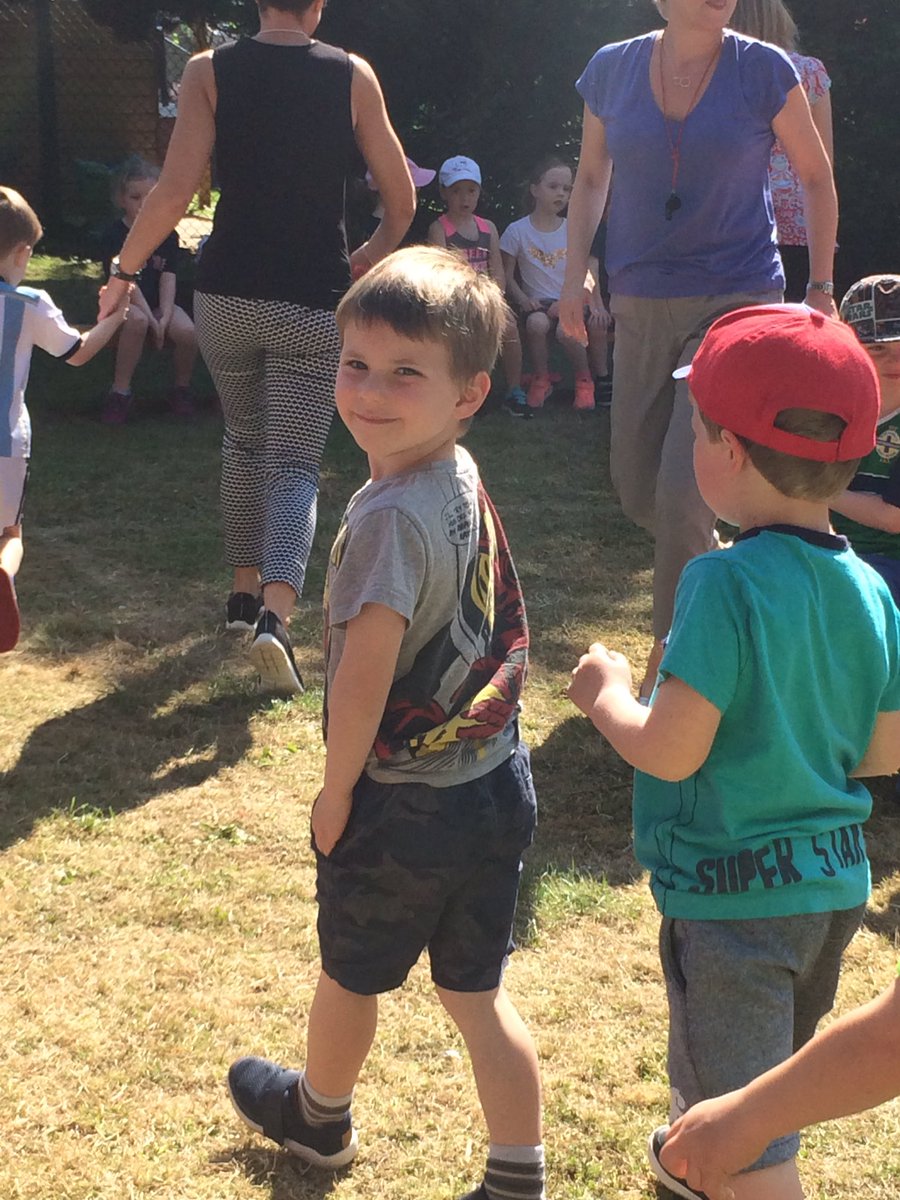 Faith69647224's tweet photo. First sports day in the adams house 💙💙🏃😘 https://t.co/guZhJjGNxb