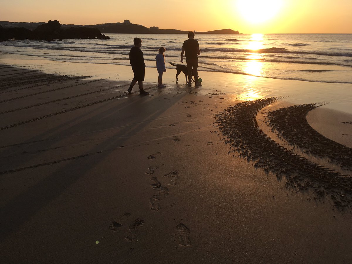 Proud to work alongside the most beautiful beach in the world <a href="/LustyGlazeBeach/">Lusty Glaze Beach</a> #beach #sunsets #SummerIsDelicious