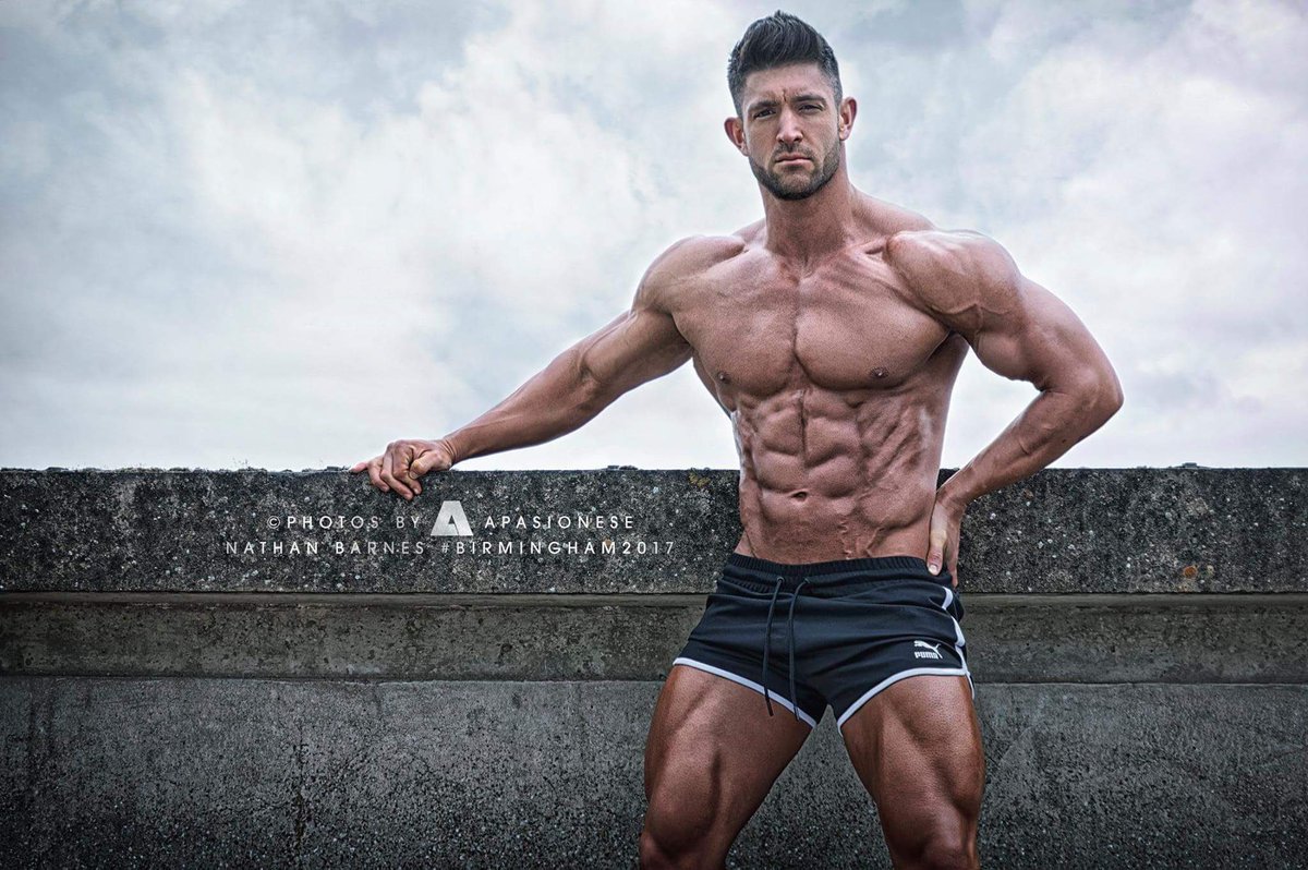 Checkout the view ladies it's gorgeous hunk  @ngbarn84 looking hot hot hot for <a href="/apasionese/">Justin Chong</a> give them a cheeky follow! Enjoy &amp; share 💋❤️