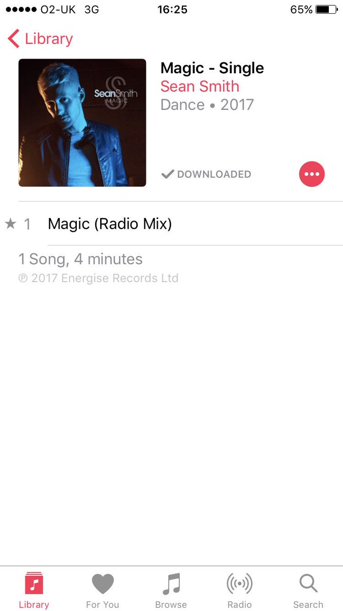 Loving the new song by @SeanSmithSolo #Magic #PerfectSummerTune #TalentedGuy x