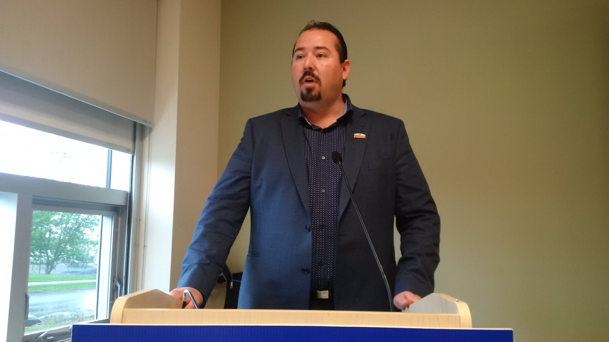 ,@AbramBenedict sz this mental health center is a "holistic approach" and will get away from "silos" of care https://t.co/Hog80vQZ78