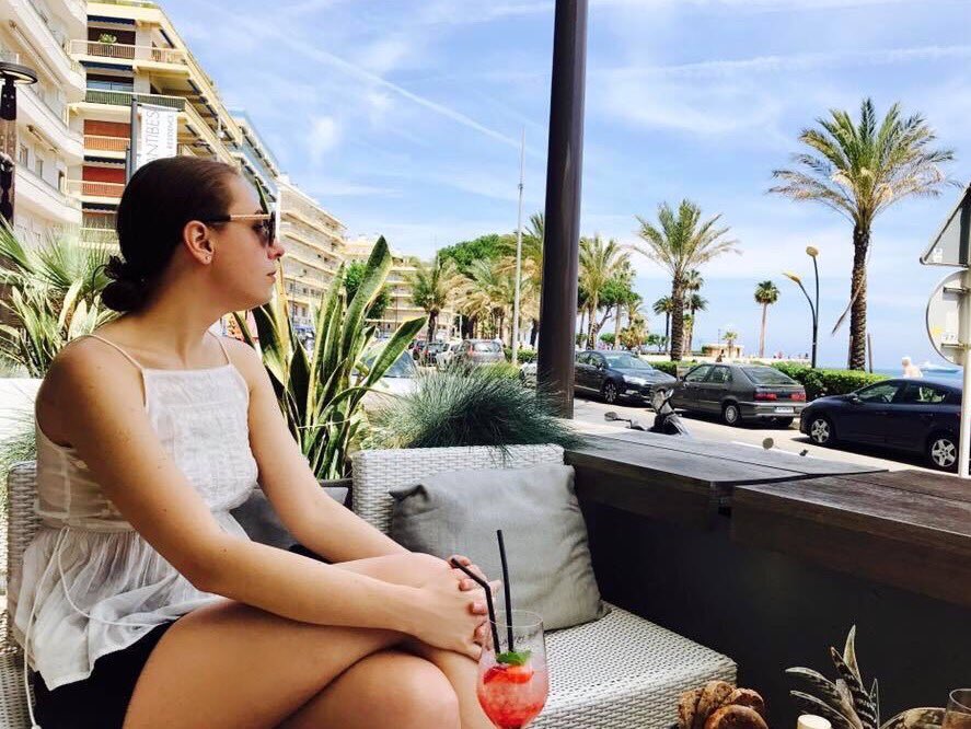 curiousDtales's tweet photo. A moment of relaxation during #Cannes2017 #FestivalDeCannes2017 https://t.co/CPB95S2dZ8
