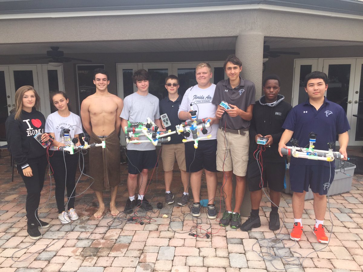 Patch_Turner's tweet photo. Proud of my engineering class for finishing their final project to design and test underwater ROVs. Thanks to #MATECenter for inspiration. https://t.co/7iHPQxQaUl