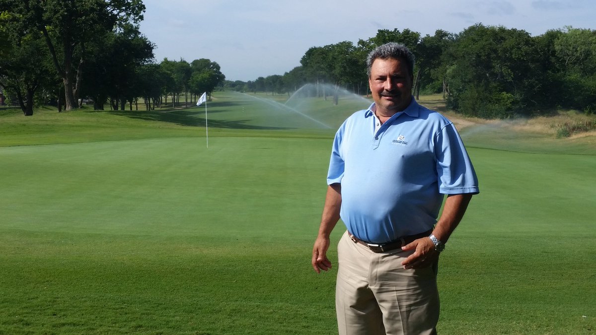 bcturfmaterials's tweet photo. Jorge Croda @jorgecroda has @SouthernOaksGlf in great condition and ready for @NTGCSA Chapter Championship, June 7. https://t.co/LascaxYkPs