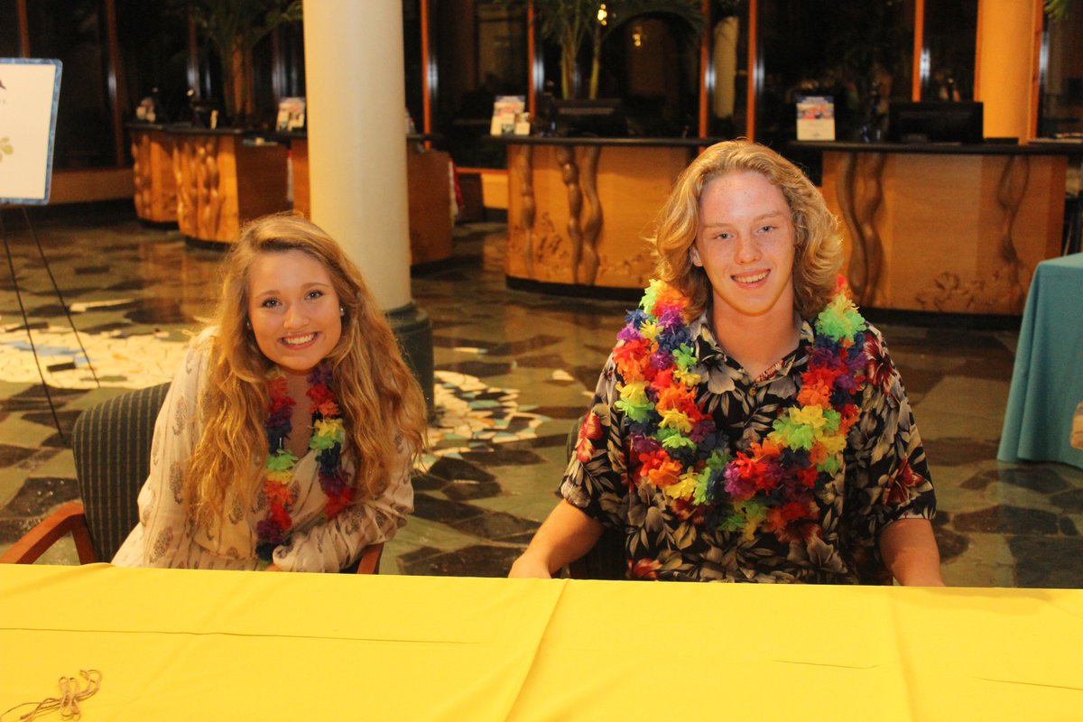 EdgewaterYBK's tweet photo. Flashback Friday to this year's #Polynesian themed #prom2017! Everyone looked amazing @Seaworld #ehsprom #ehsyearbook https://t.co/Je6wWeNWen
