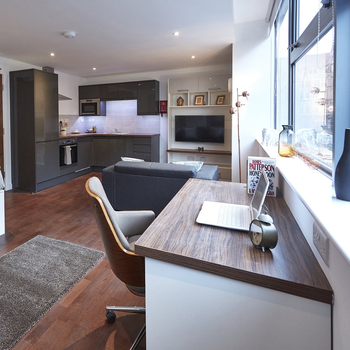 YPP_Lettings's tweet photo. Great working with @HDTWOphoto last week, highly recommenced. We love our No 5 South Parade Pictures! #amazing https://t.co/30DvzLZmvt