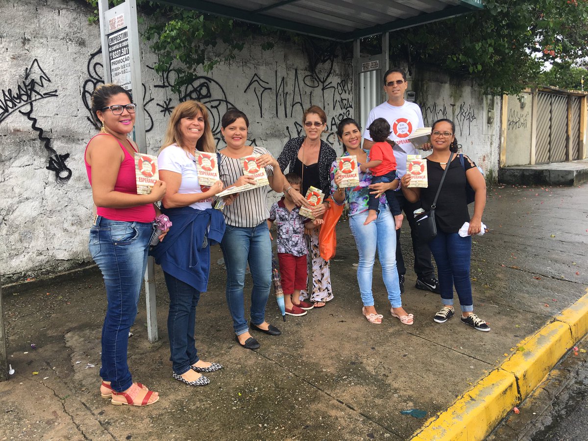 iasdape's tweet photo. Tive o privilégio de participar do #IMPACTOesperança/17 em #PIEDADE realizado pela @uniaonordeste, com @prmoisesmsilva e @rosa_costa7!D+🔝👍 https://t.co/AYiMzzXWTb