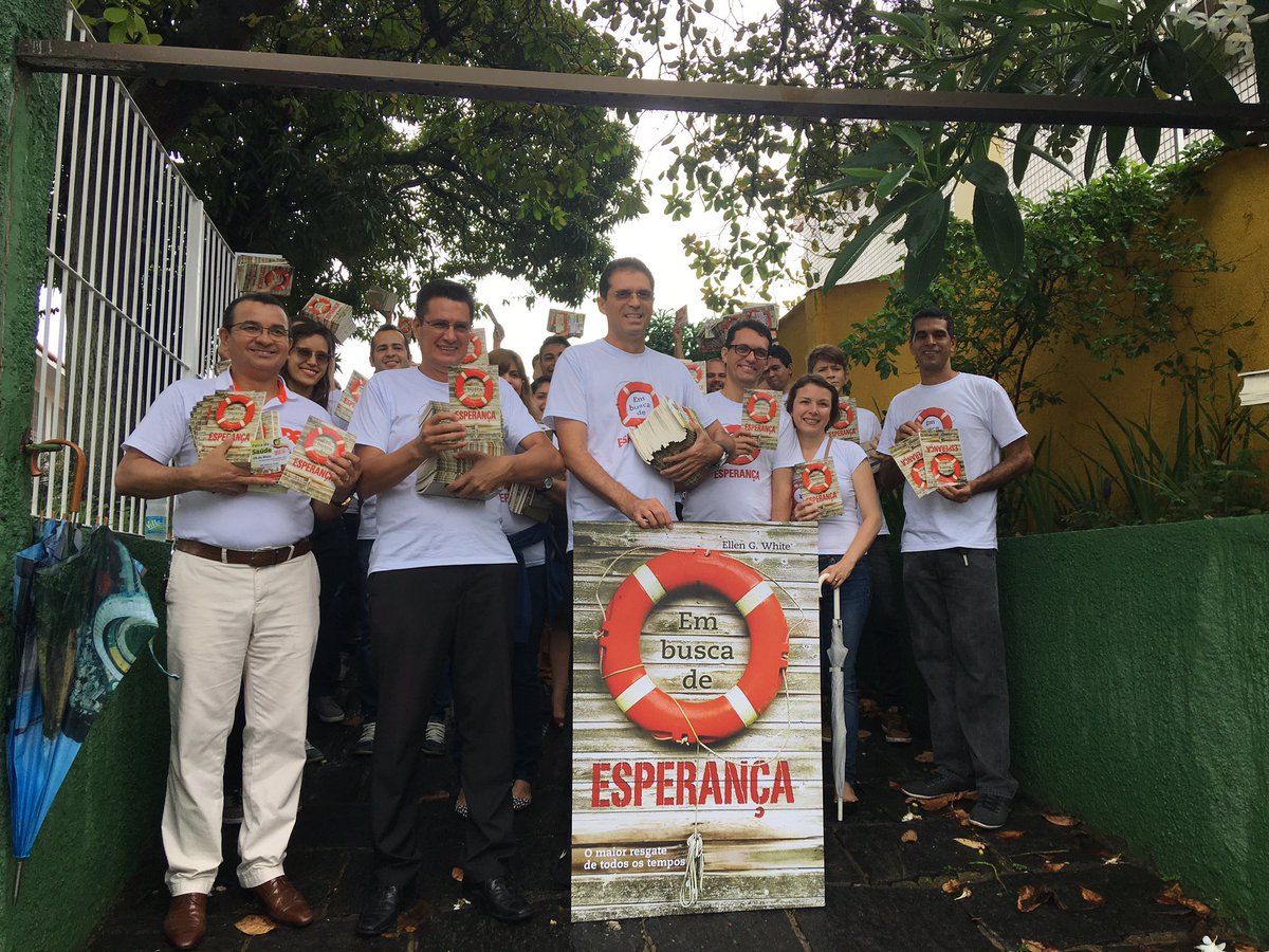 iasdape's tweet photo. Tive o privilégio de participar do #IMPACTOesperança/17 em #PIEDADE realizado pela @uniaonordeste, com @prmoisesmsilva e @rosa_costa7!D+🔝👍 https://t.co/AYiMzzXWTb