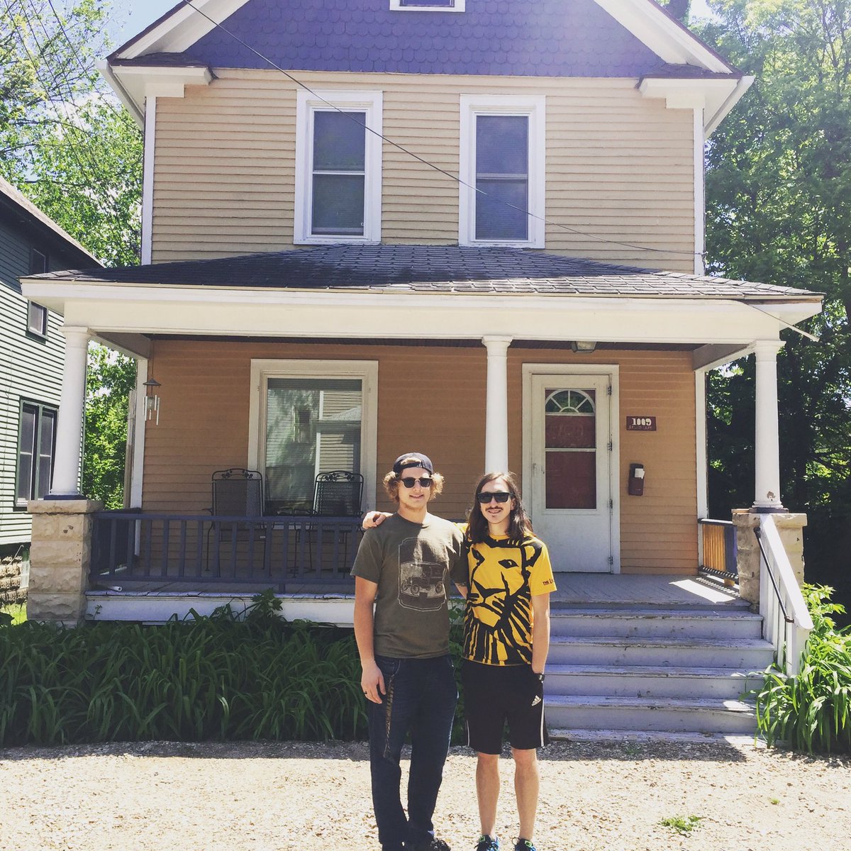 traceoflime's tweet photo. Everyone say bye house!
#byehouse #traceoflimehouse https://t.co/1Ux1d2Ac1A