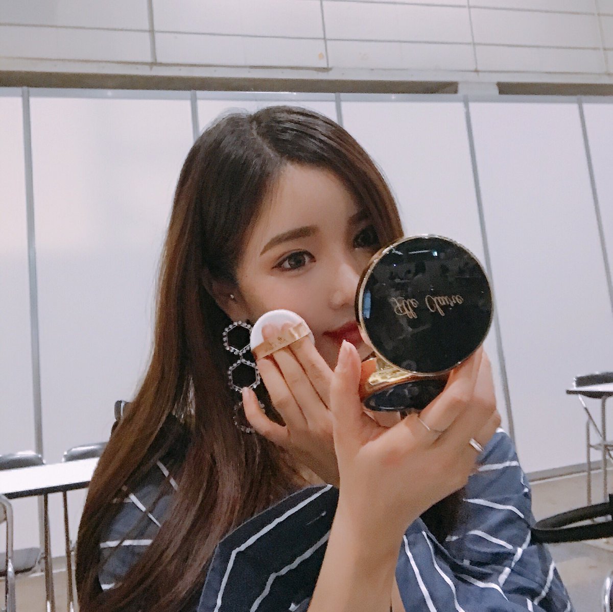 yoonara_jp's tweet photo. 皆さんこんにちは♡KCONが無事に終わりました〜！たくさんのファンの方に出会えて本当に嬉しかったです！
ユーチューブでKCON VLOGを公開しますので、是非見てくださいね💛
https://t.co/0JVDaqty3A 

#KCON2017JAPAN  #kconvlog https://t.co/mKcEpRVl5f