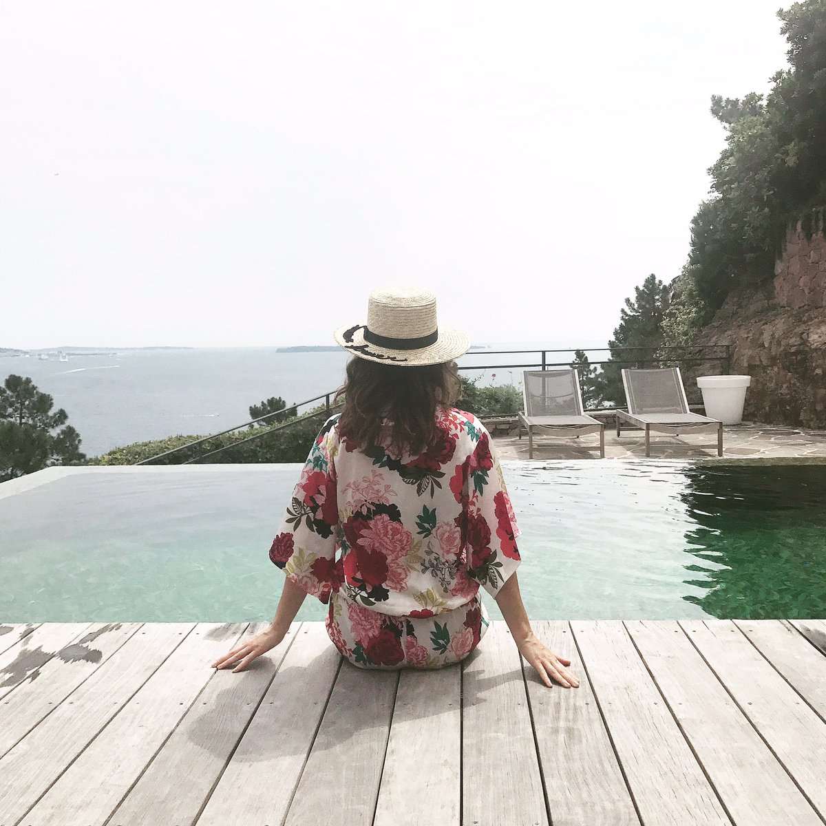 Seule sur le teck, les pieds dans l'eau, le rêve ici etait beau !