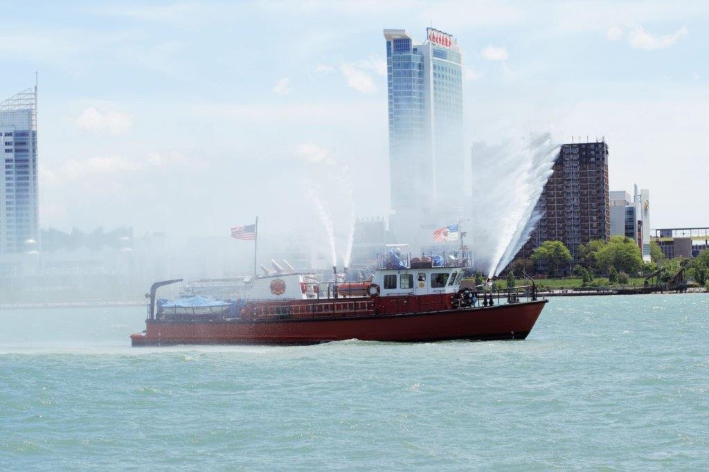 threesquaredinc's tweet photo. Thanks @TheDWCPA, @GM @BoatNerd, @DetroitRvrfrnt, GLMI, & the MRC for the amazing collab on the #PortalView https://t.co/Jh8vC4wDUj https://t.co/SUjcbEpWKL
